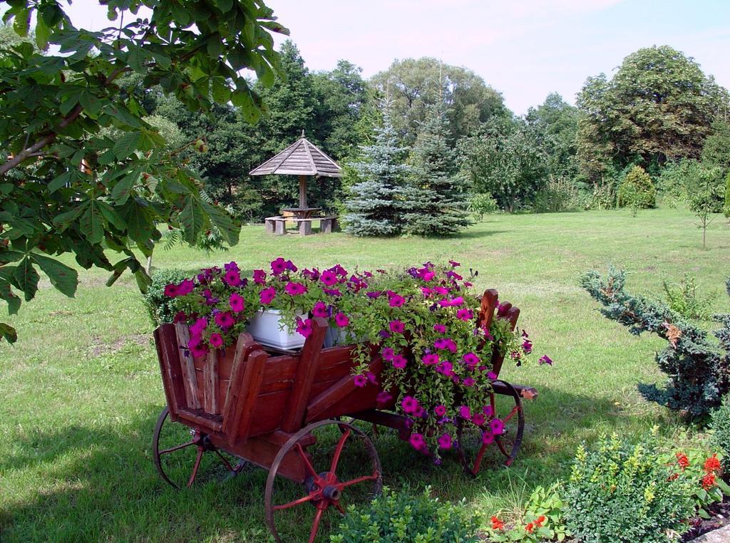 Palac Wojciechy Extérieur photo